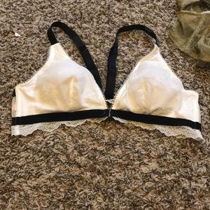VS Secret Bra BNWT